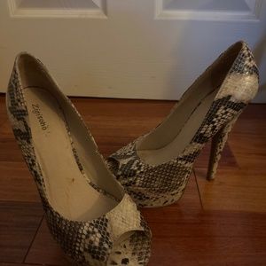 Reptiles heels